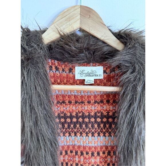Forever 21 boho Y2K faux fur vest sz PM - Picture 2 of 6